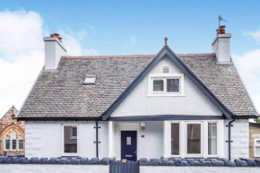 Seacot Cottage in the heart of the Highlands